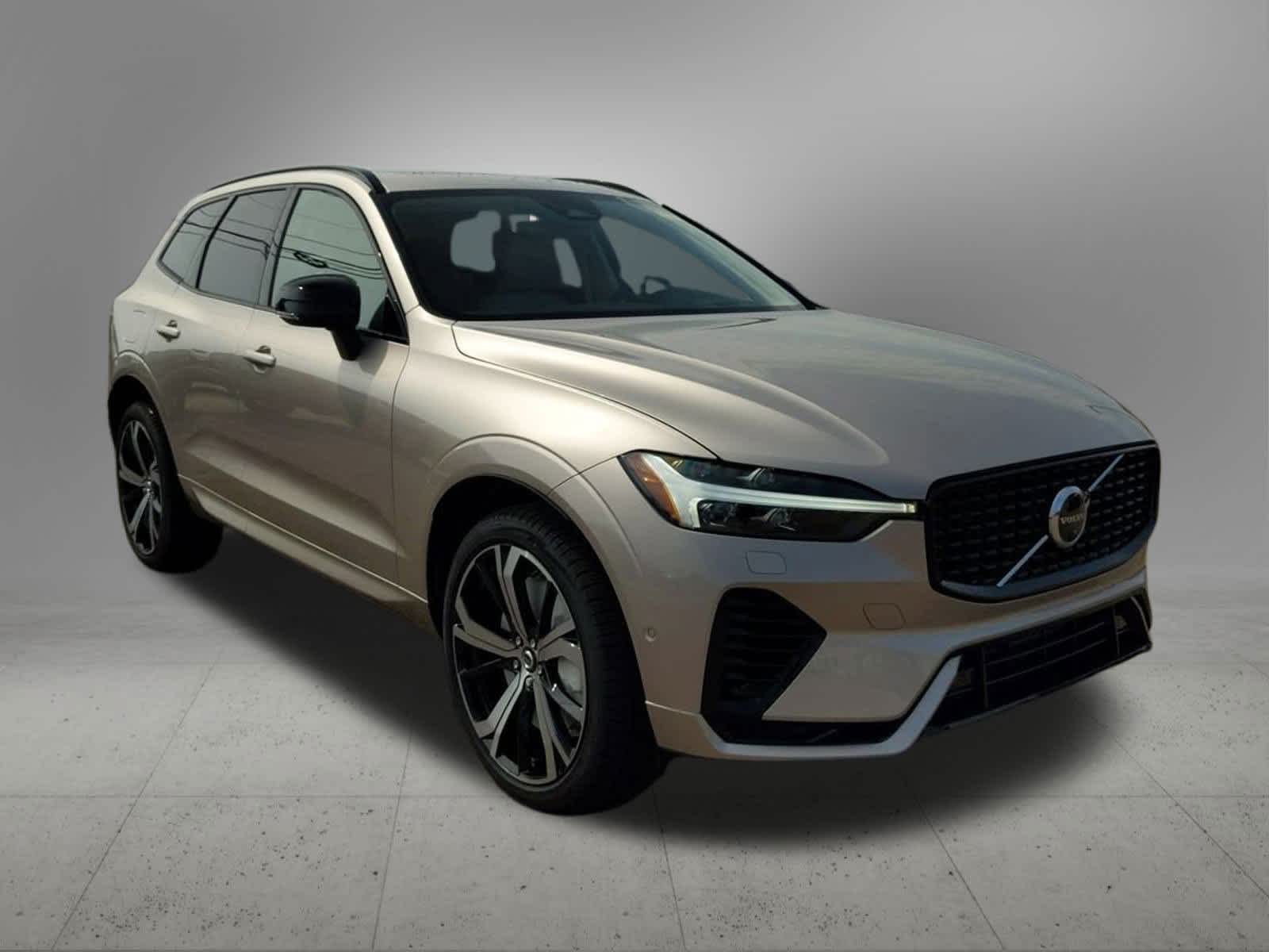 Thumbnail: 2025 Volvo XC60 - 8