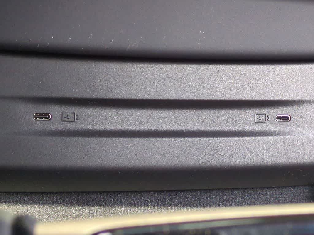 Thumbnail: 2025 Volvo EX90 - 31