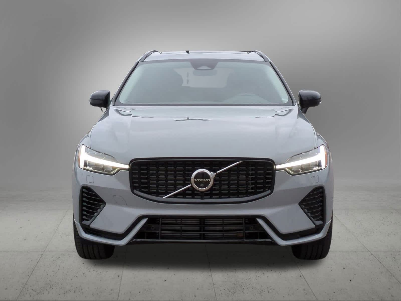 Thumbnail: 2025 Volvo XC60 - 9