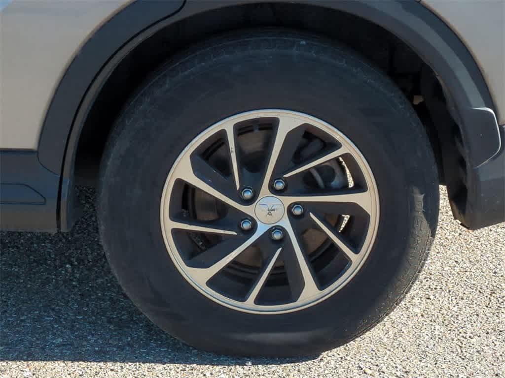 Thumbnail: 2020 Mitsubishi Eclipse Cross - 13