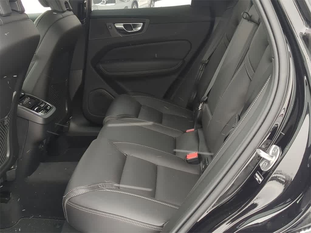 Thumbnail: 2025 Volvo XC60 - 19