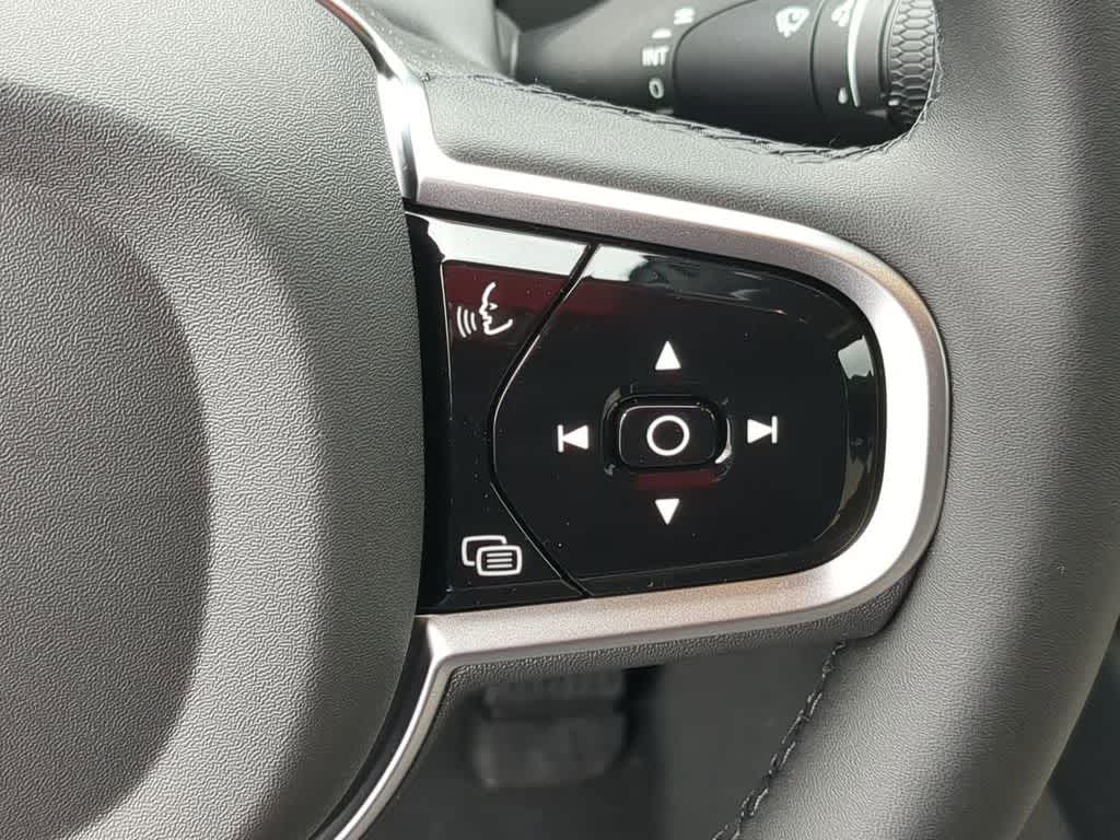 Thumbnail: 2026 Volvo XC60 - 23