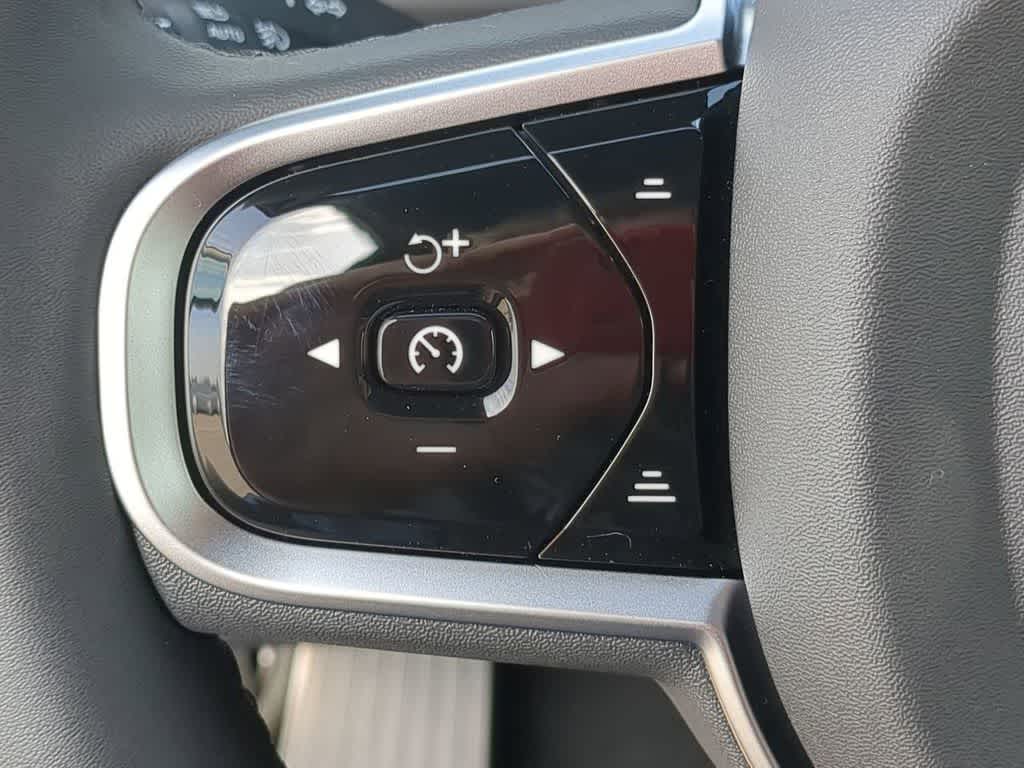 Thumbnail: 2026 Volvo XC90 - 22