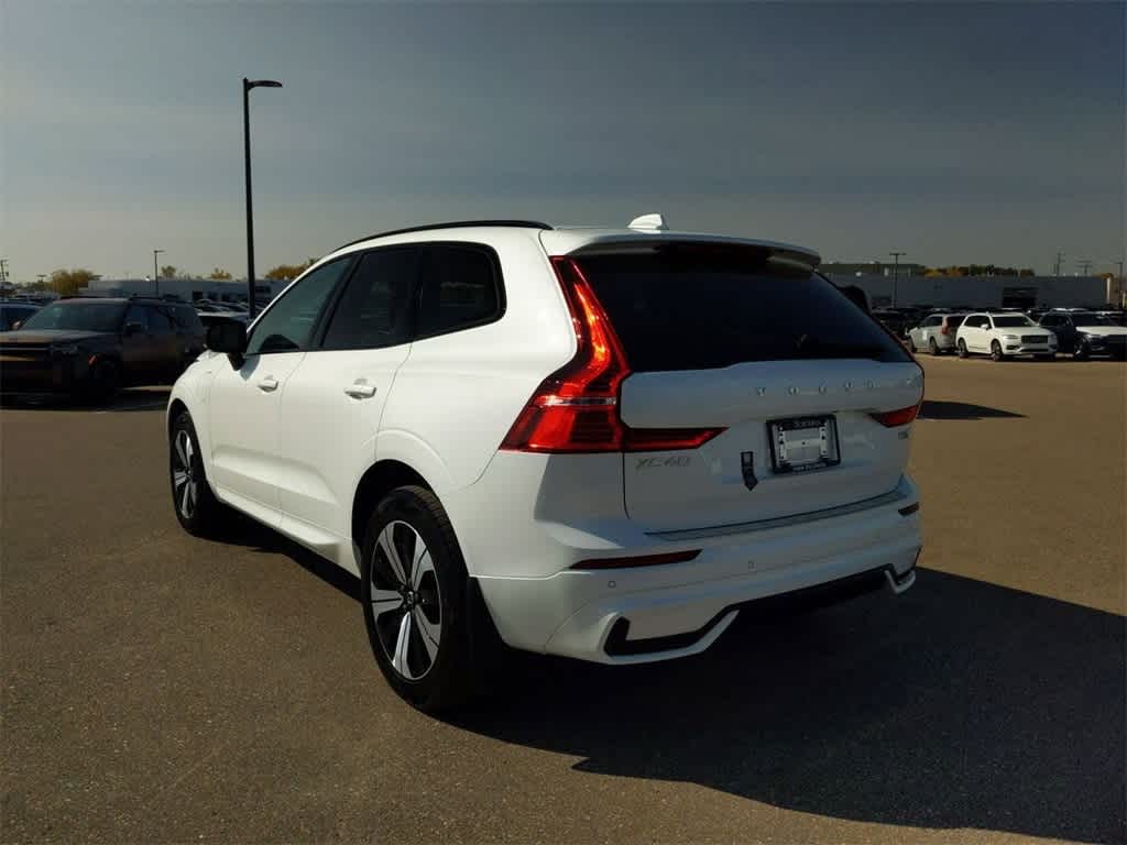 Thumbnail: 2025 Volvo XC60 - 4