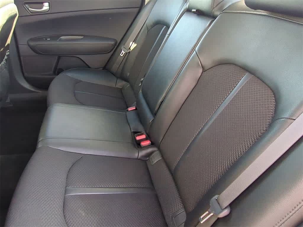 Thumbnail: 2018 Kia Optima - 18