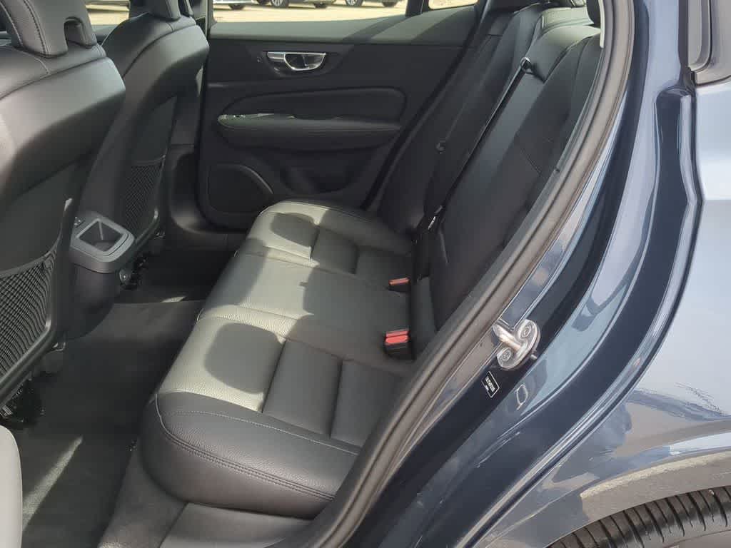 Thumbnail: 2023 Volvo S60 - 18