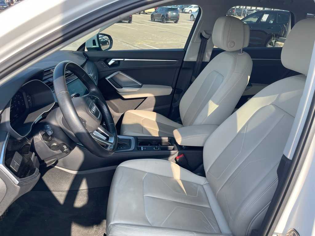 Thumbnail: 2019 Audi Q3 - 9