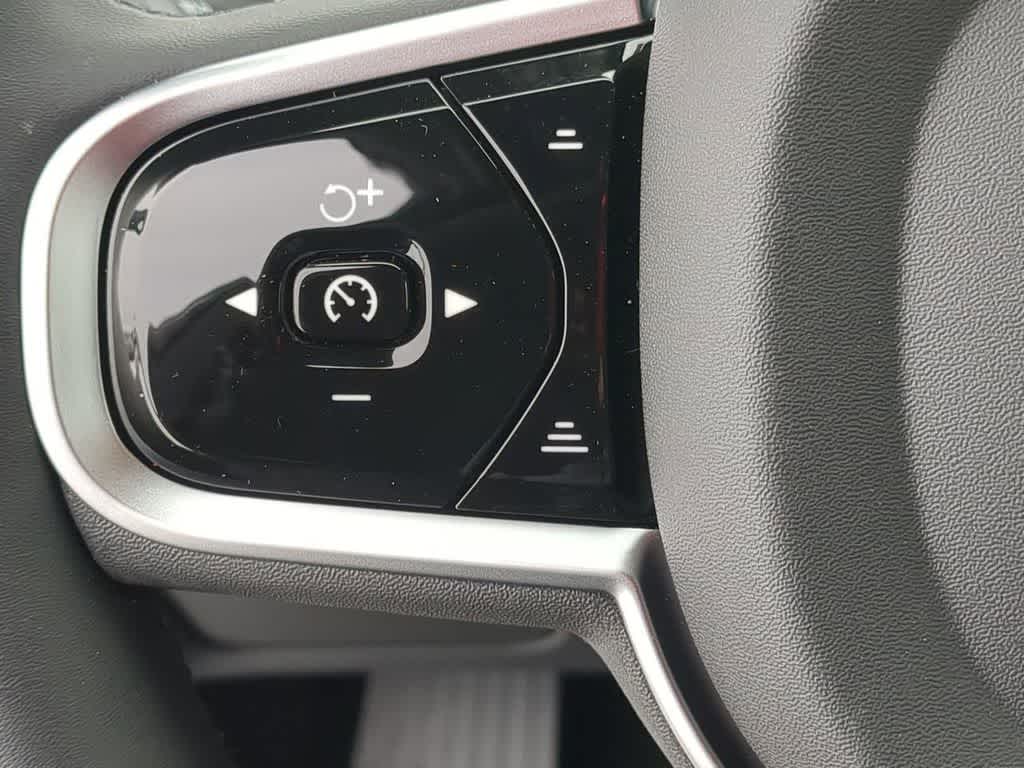 Thumbnail: 2026 Volvo XC90 - 22