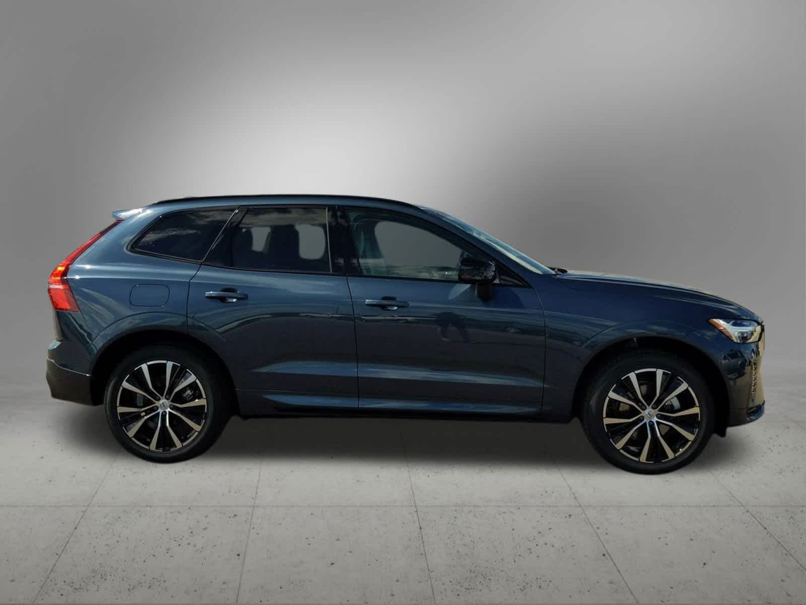Thumbnail: 2025 Volvo XC60 - 7