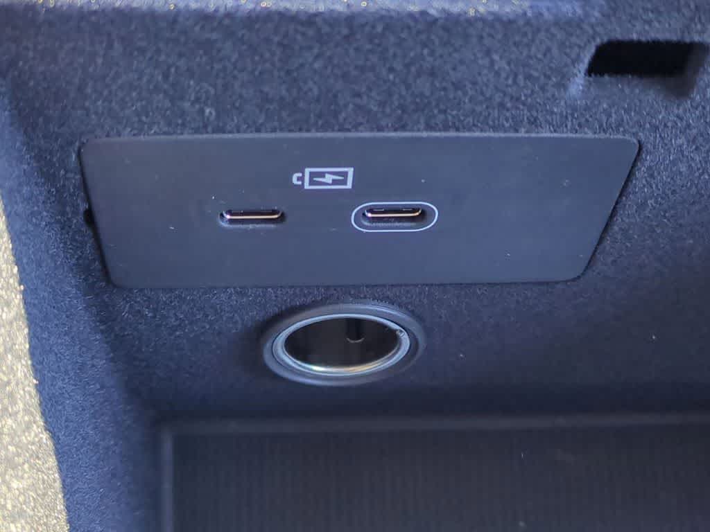 Thumbnail: 2026 Volvo XC90 - 30