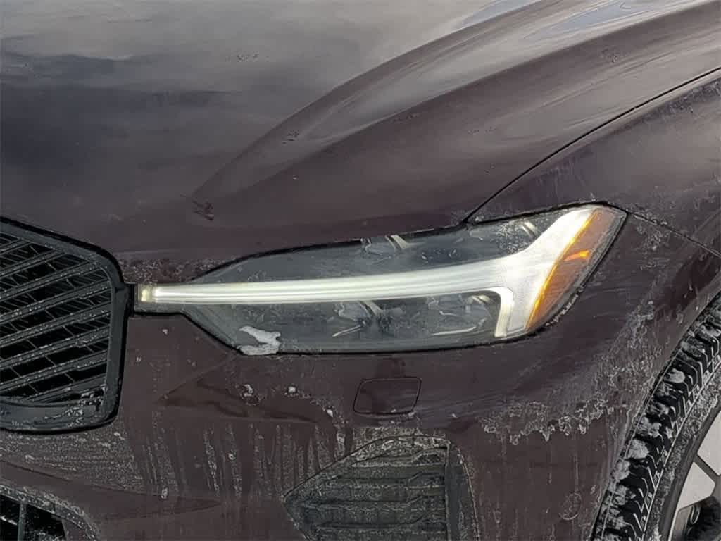 Thumbnail: 2026 Volvo XC60 - 10