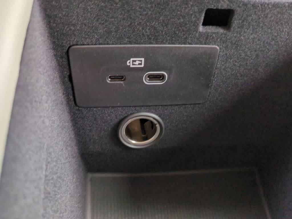 Thumbnail: 2026 Volvo XC90 - 30