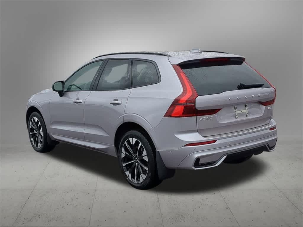 Thumbnail: 2026 Volvo XC60 - 4