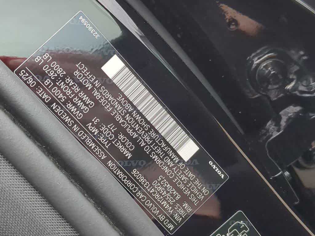 Thumbnail: 2026 Volvo XC60 - 33