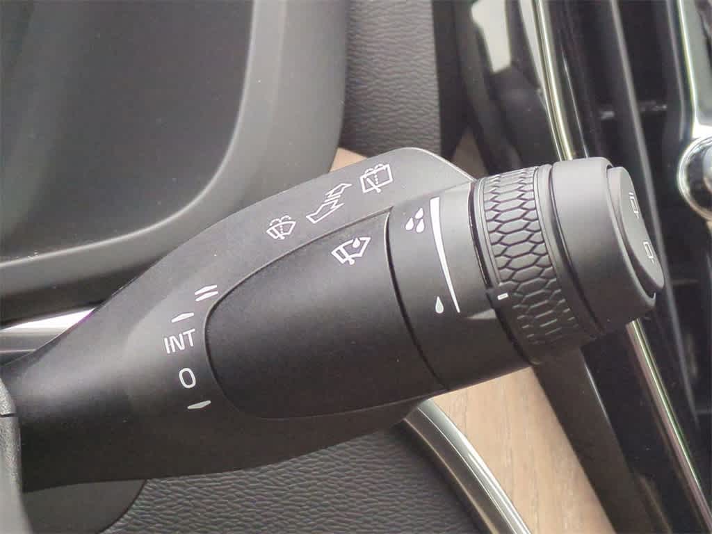 Thumbnail: 2026 Volvo XC60 - 26