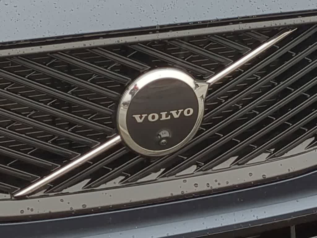 Thumbnail: 2026 Volvo XC60 - 11