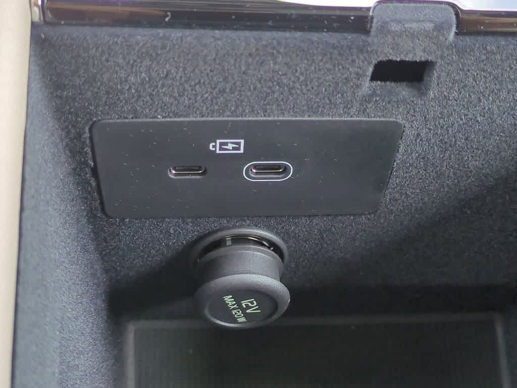 Thumbnail: 2026 Volvo XC90 - 30