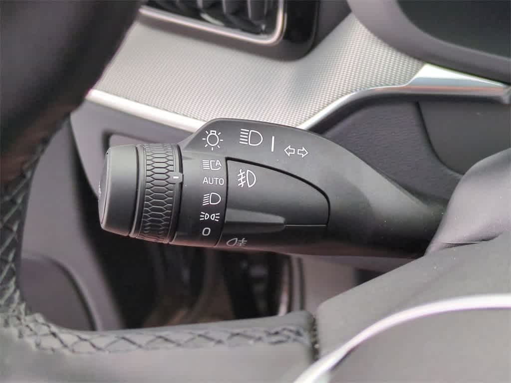 Thumbnail: 2025 Volvo XC60 - 19