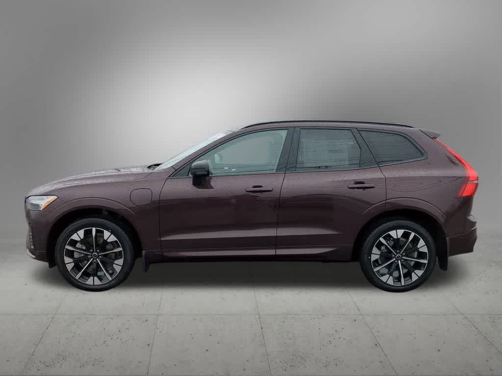 Thumbnail: 2026 Volvo XC60 - 3