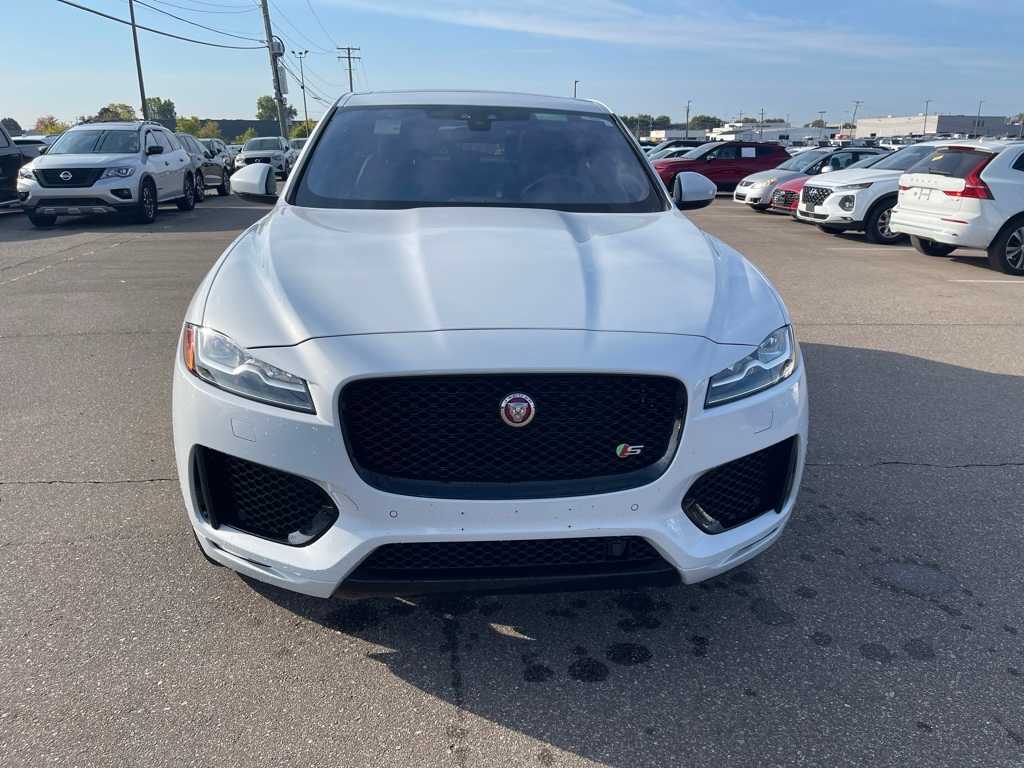 Thumbnail: 2018 Jaguar F-Pace - 8