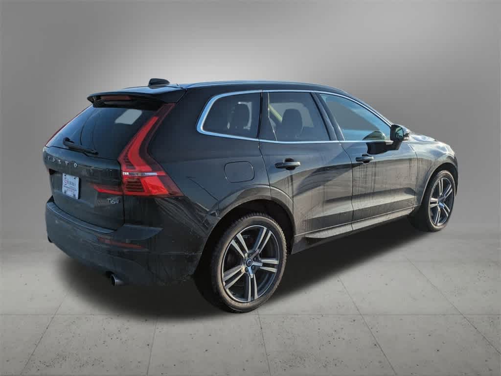 Thumbnail: 2019 Volvo XC60 - 8