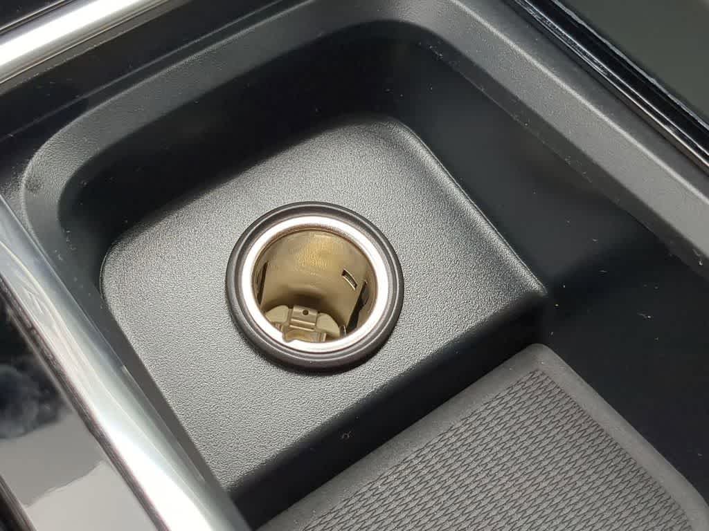 Thumbnail: 2026 Volvo XC60 - 29