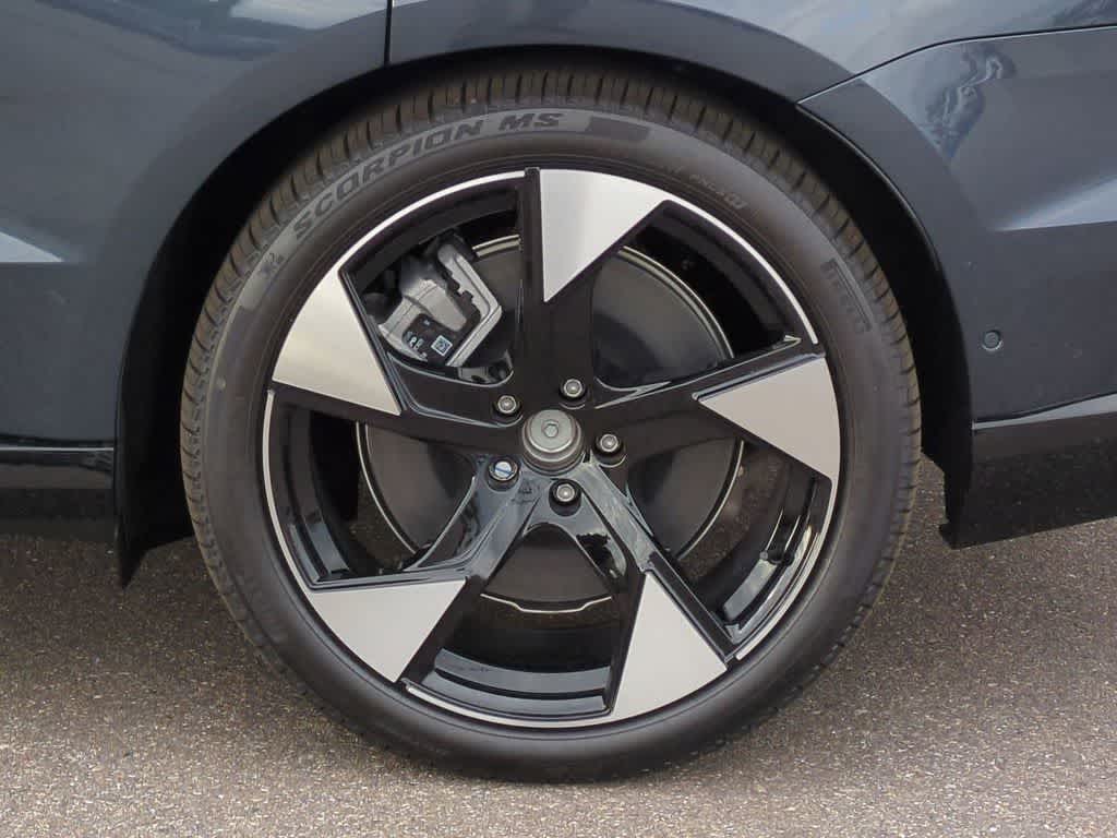 Thumbnail: 2025 Volvo EX90 - 13