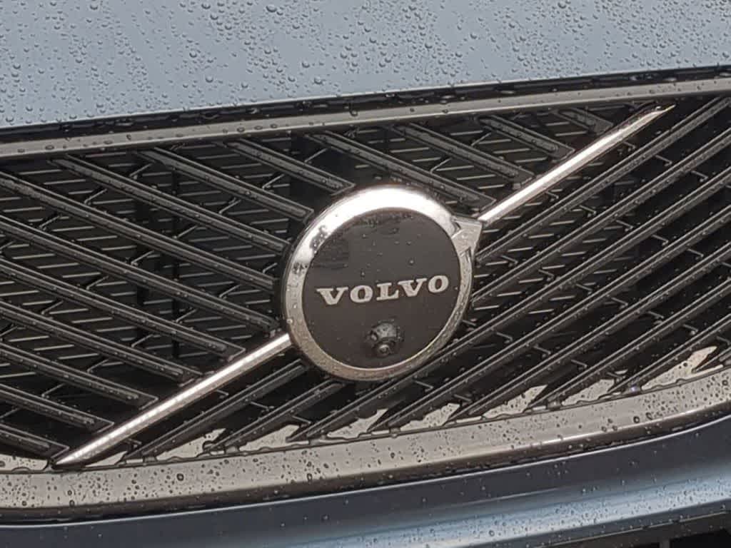 Thumbnail: 2026 Volvo XC60 - 11