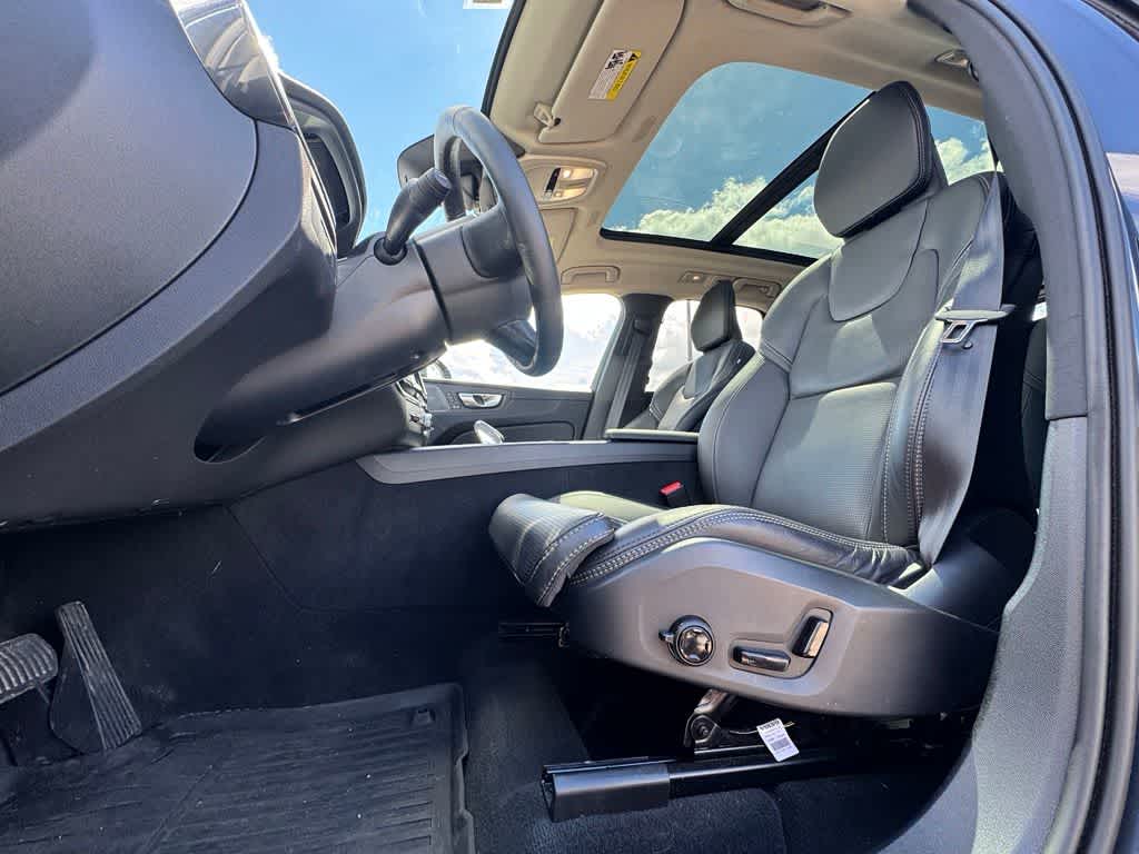 Thumbnail: 2024 Volvo XC60 - 16