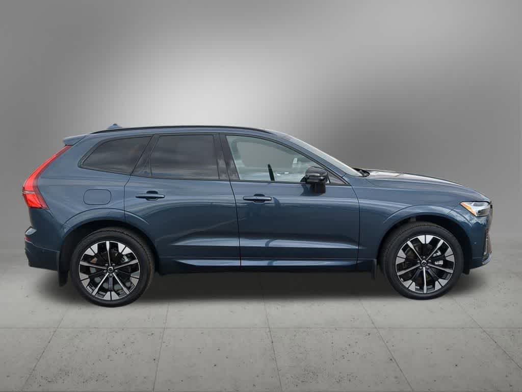 Thumbnail: 2026 Volvo XC60 - 7