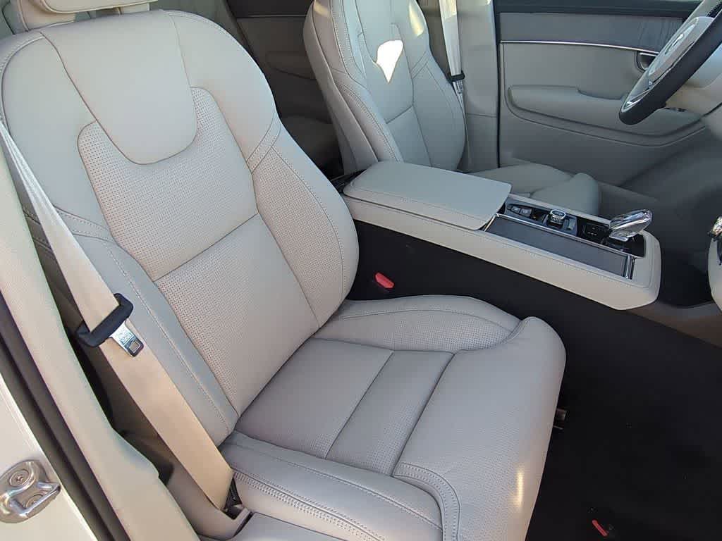 Thumbnail: 2026 Volvo XC90 - 21