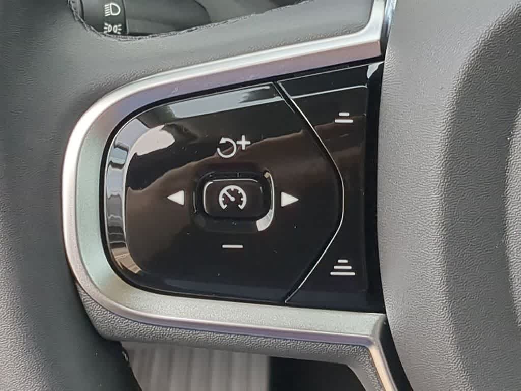 Thumbnail: 2026 Volvo XC90 - 22