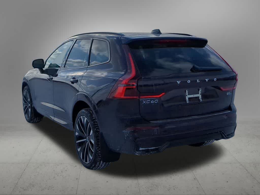 Thumbnail: 2026 Volvo XC60 - 4