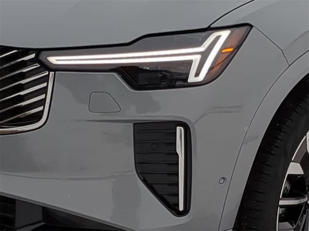 Thumbnail: 2026 Volvo XC90 - 10