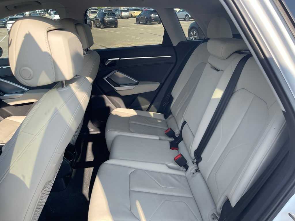 Thumbnail: 2019 Audi Q3 - 10