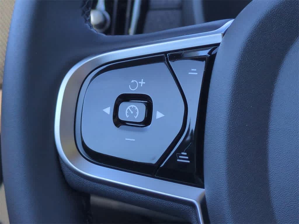 Thumbnail: 2026 Volvo XC90 - 23