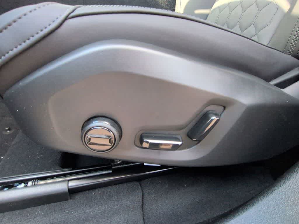 Thumbnail: 2026 Volvo XC60 - 17