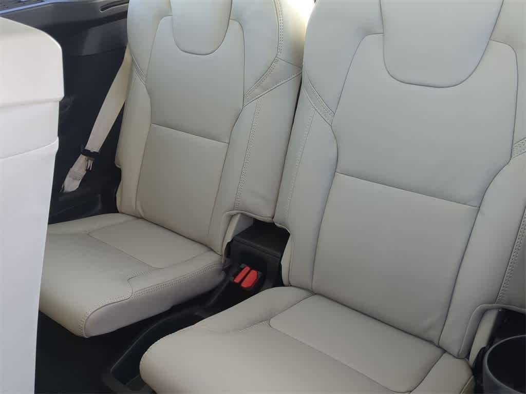 Thumbnail: 2026 Volvo XC90 - 20