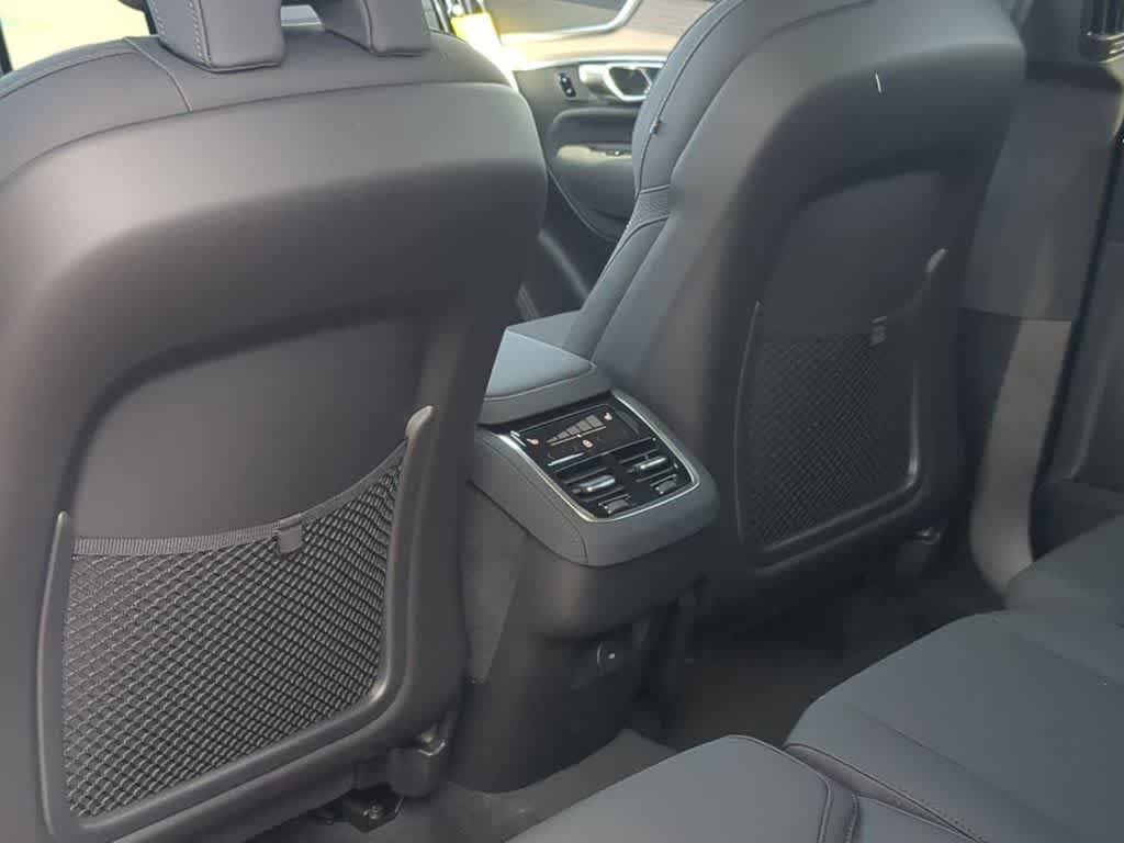 Thumbnail: 2026 Volvo XC90 - 17
