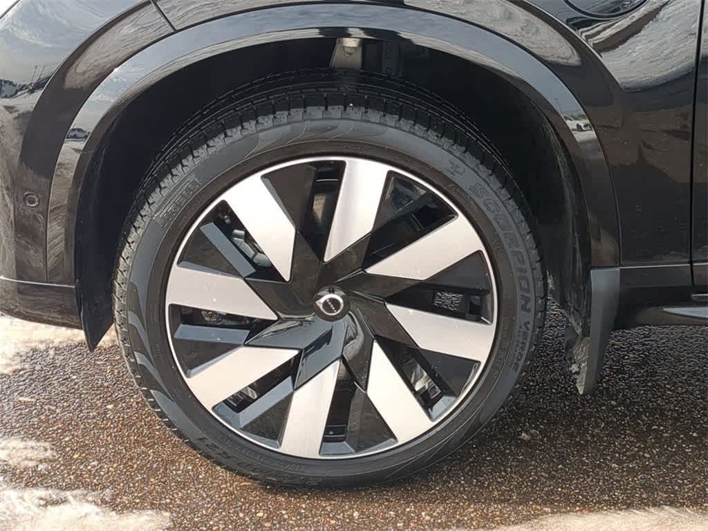 Thumbnail: 2025 Volvo XC90 - 13