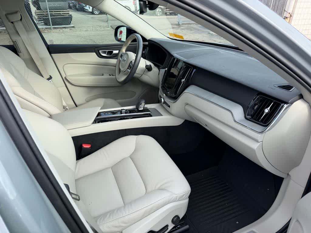 Thumbnail: 2024 Volvo XC60 - 18