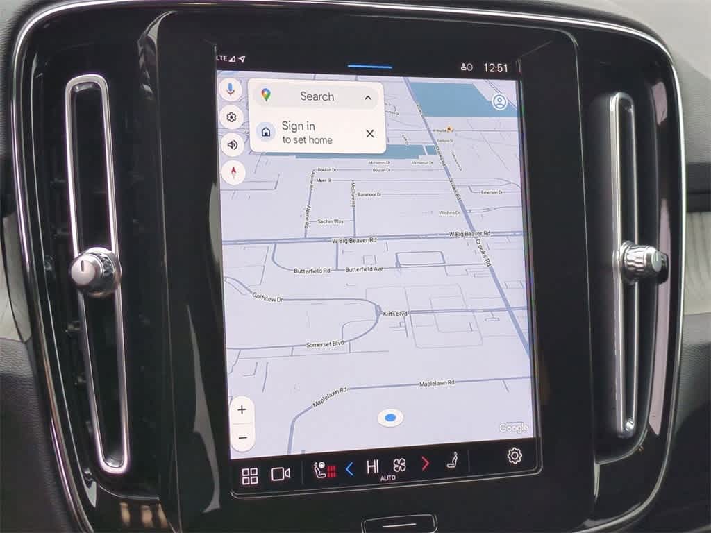 Thumbnail: 2023 Volvo XC40 - 20