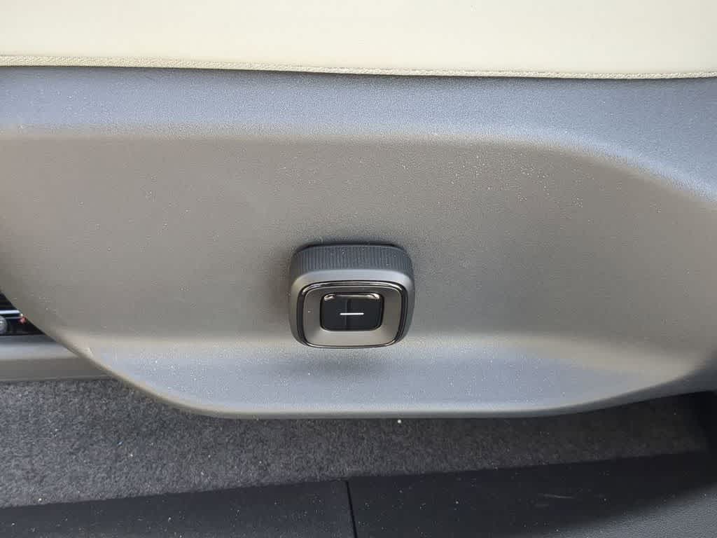 Thumbnail: 2026 Volvo EX30 - 16