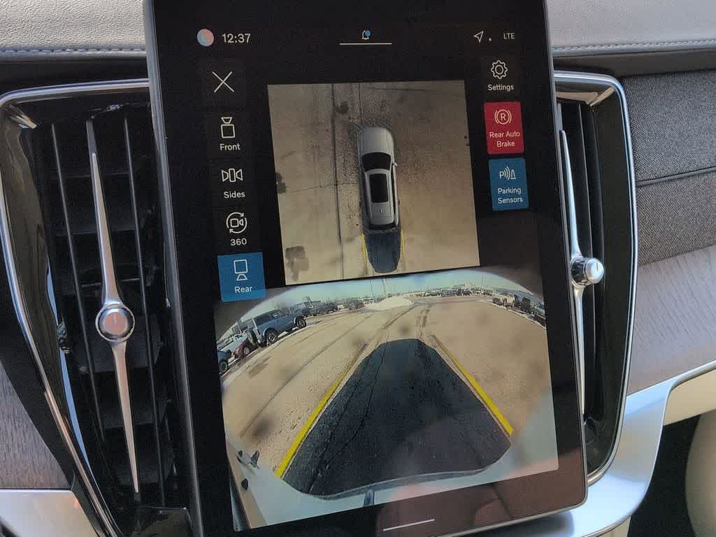 Thumbnail: 2026 Volvo XC90 - 29