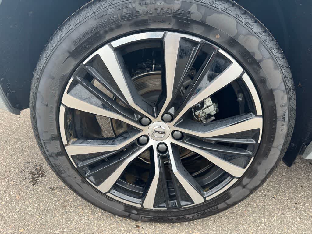 Thumbnail: 2025 Volvo XC60 - 13