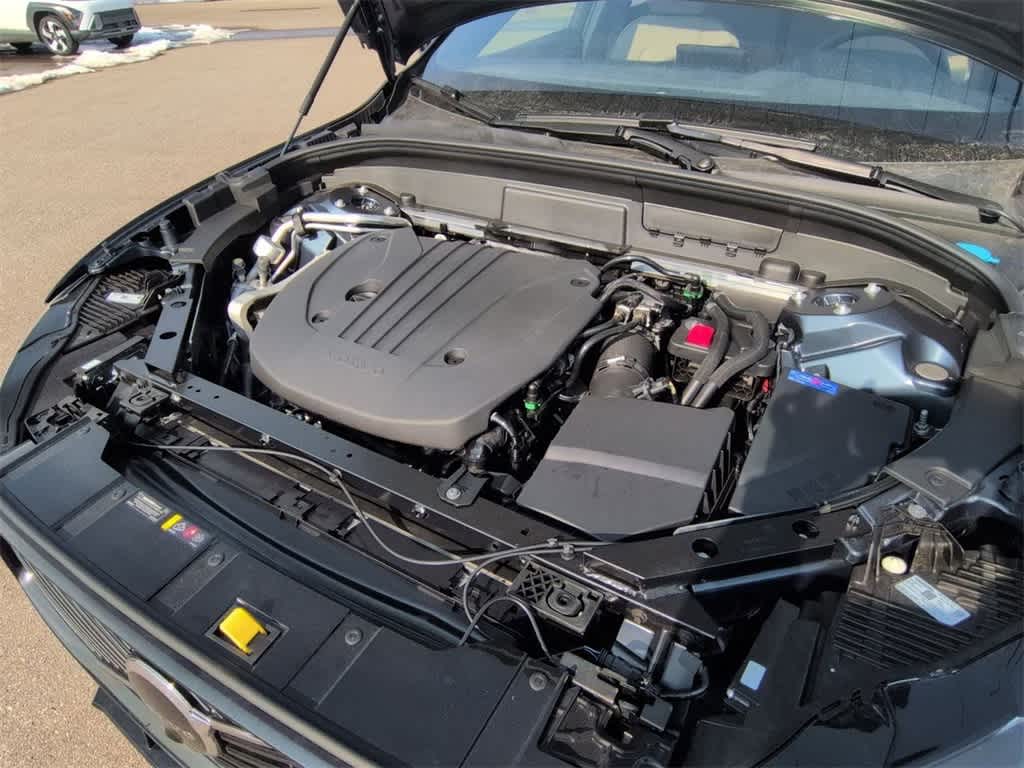 Thumbnail: 2026 Volvo XC60 - 14