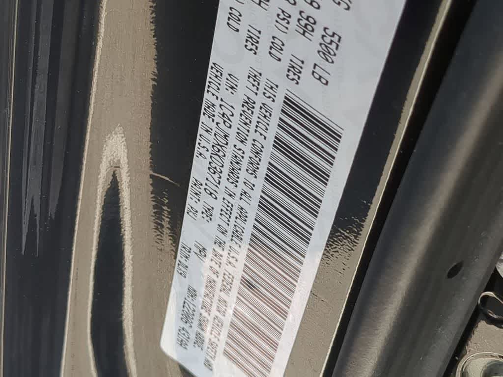 Thumbnail: 2019 Jeep Cherokee - 32