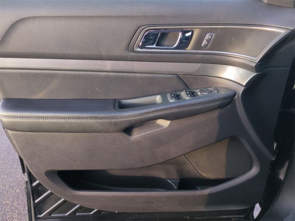 Thumbnail: 2019 Ford Explorer - 21