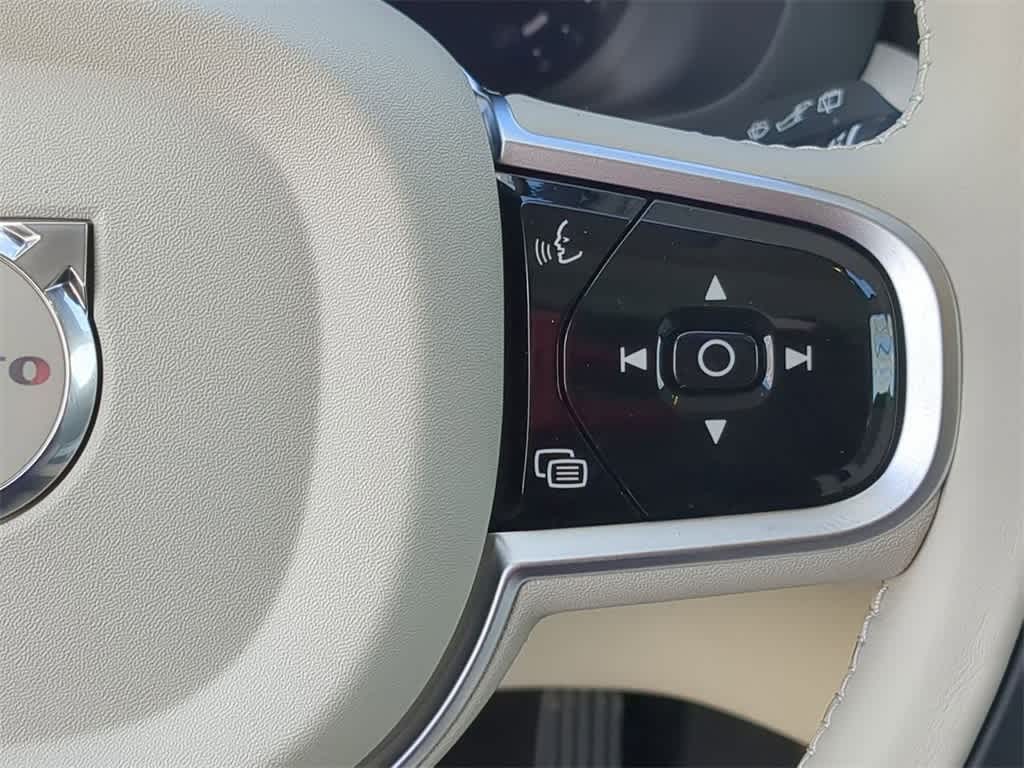 Thumbnail: 2026 Volvo XC60 - 23