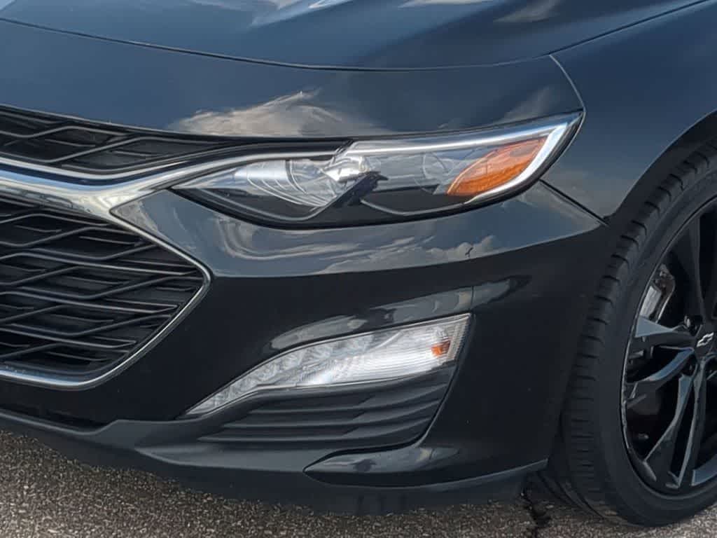 Thumbnail: 2020 Chevrolet Malibu - 10
